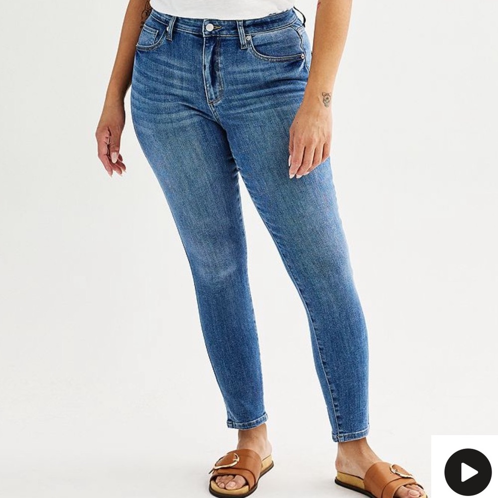 Sonoma Curvy High Rise Skinny Medium Wash Jeans